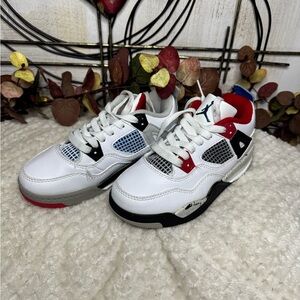 NIKE | Air Jordan 4 Retro sneakers